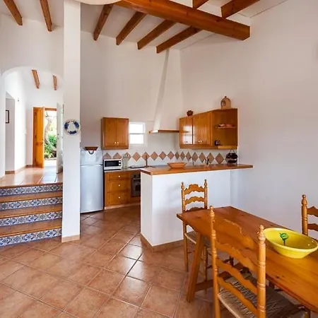 וילה Ficula Vell Beachfront With Private Pool פונטה גרוסה