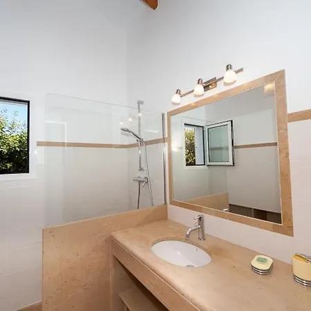 Ficula Vell Beachfront With Private Pool